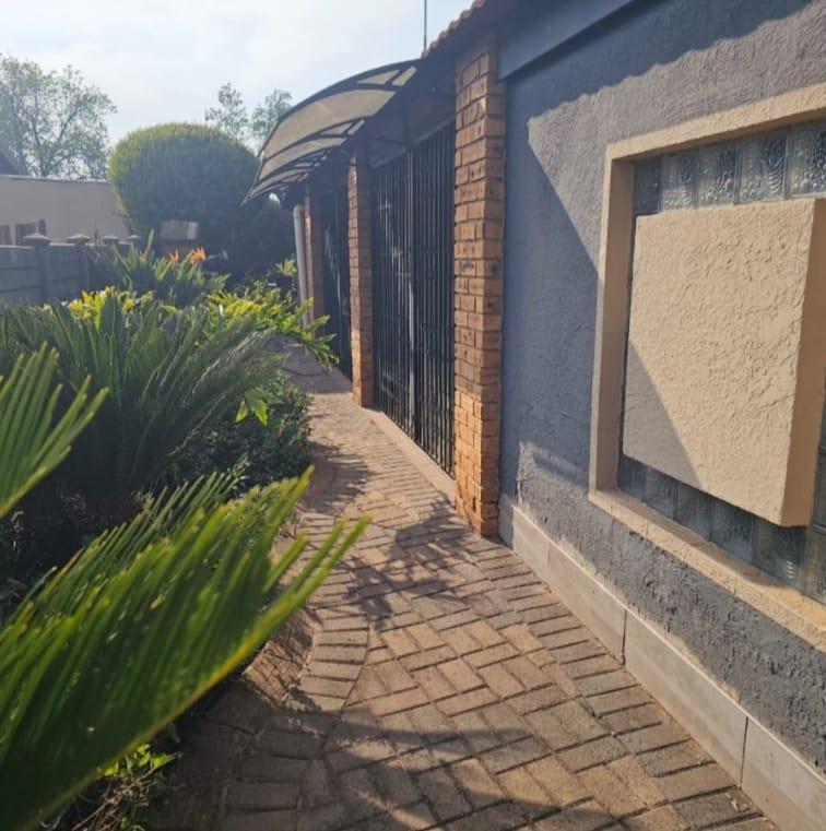 4 Bedroom Property for Sale in Vaal Park Ext 1 Free State